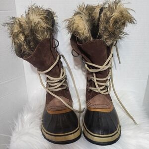 Sorel Brown and Black Winter Boots with Faux Fur, Size 7